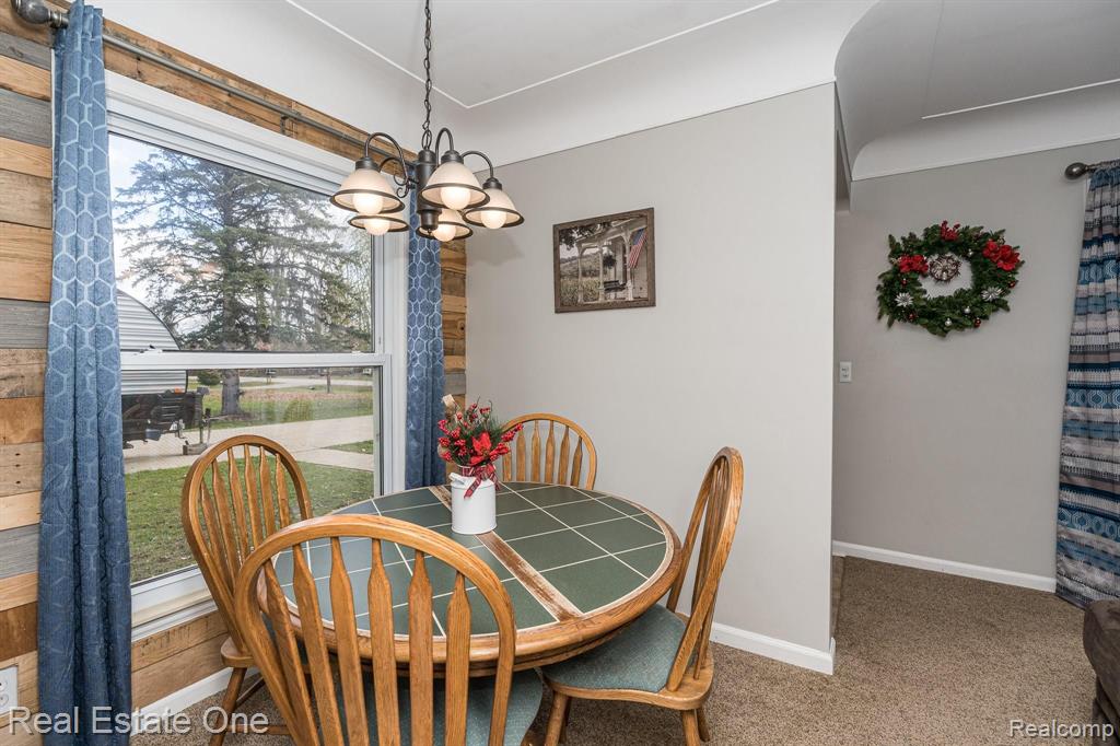 290 Maplehill Road Rochester Hills, MI 48306 - Photo 10 of 22