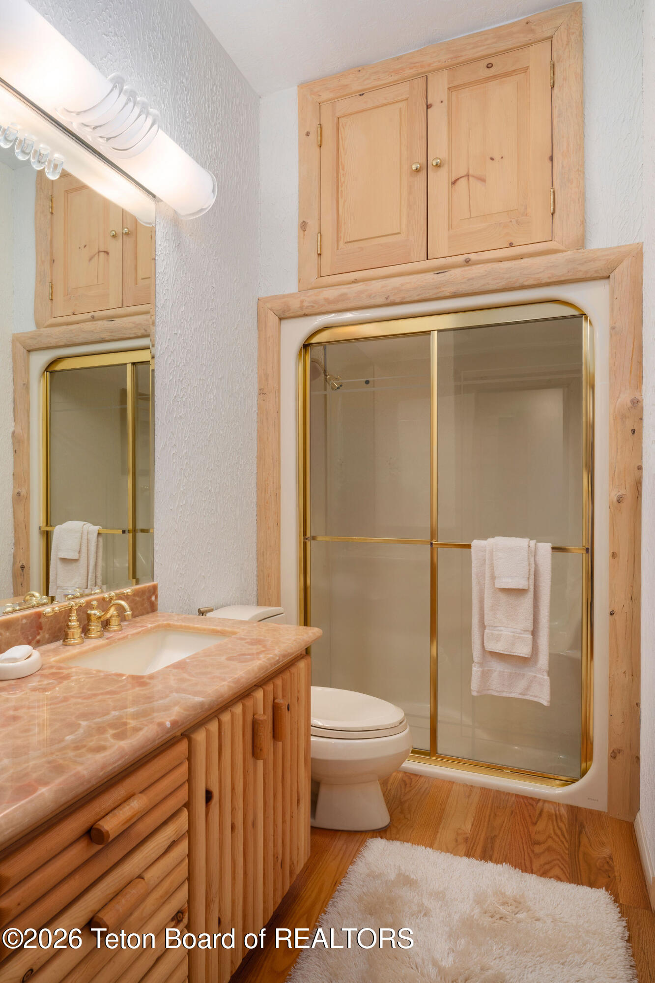 1095 Grand View Road Jackson, WY 83001 - Photo 29 of 39 Guest Bath