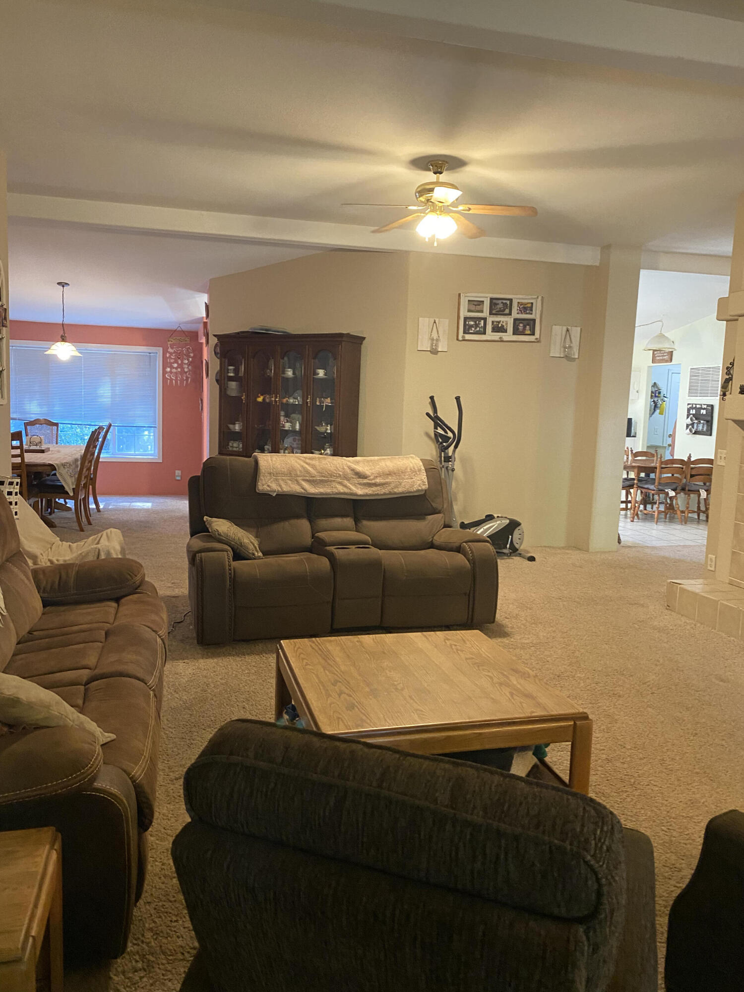 2153 Swingle Road Trail, OR 97541 - Photo 7 of 32 Family Room