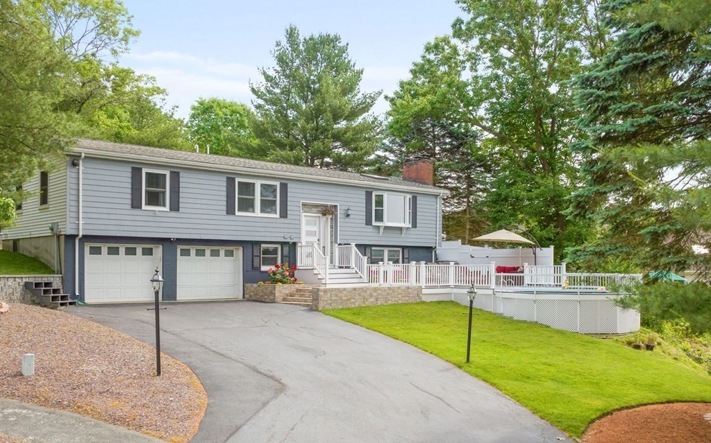 11 Randell Road Saugus, MA 01906 - Photo 1 of 34 Gallery Image 1