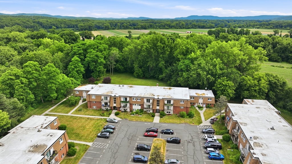 80 Damon Road, Unit 4302 Northampton, MA 01060 - Photo 24 of 25