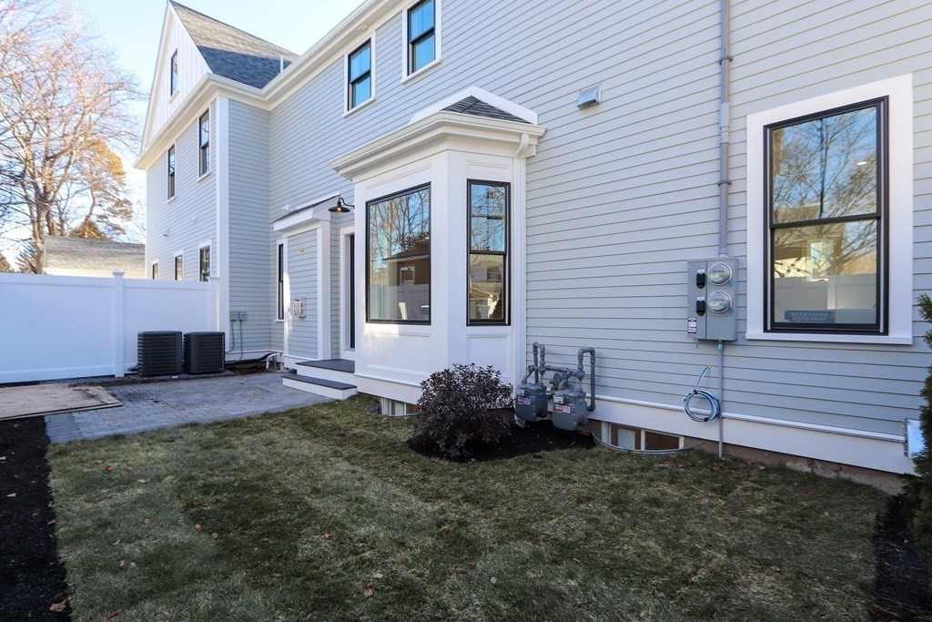 123 Pickering Street, Unit 2, Needham, MA 02492 Compass
