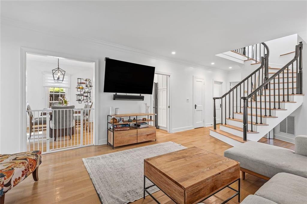 346 Redland Road Northwest Atlanta, GA 30309 - Photo 6 of 37