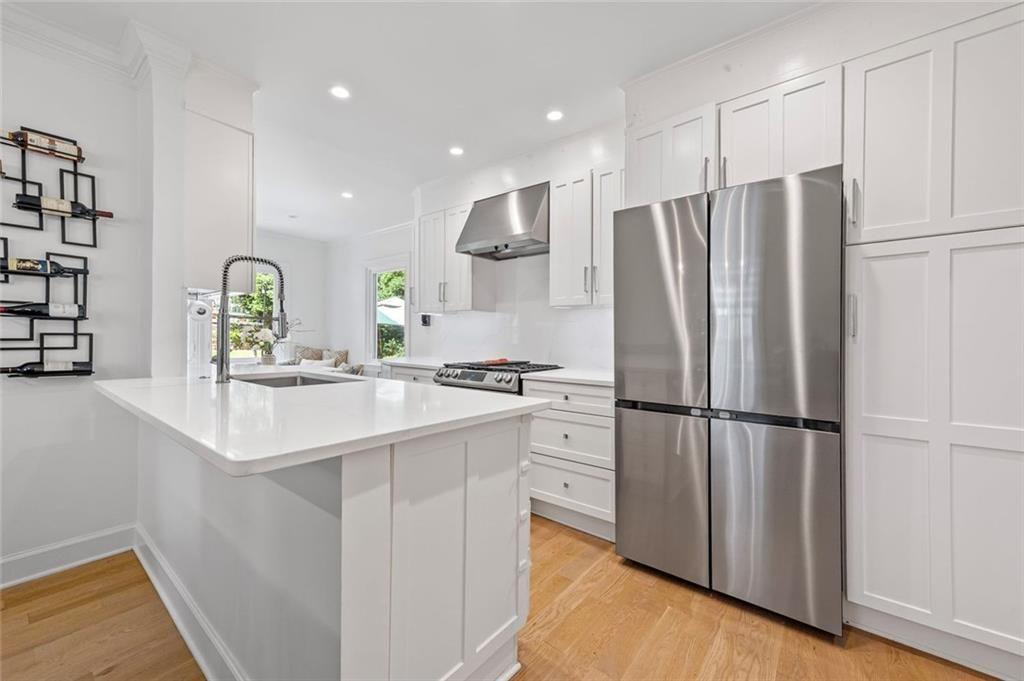 346 Redland Road Northwest Atlanta, GA 30309 - Photo 9 of 37