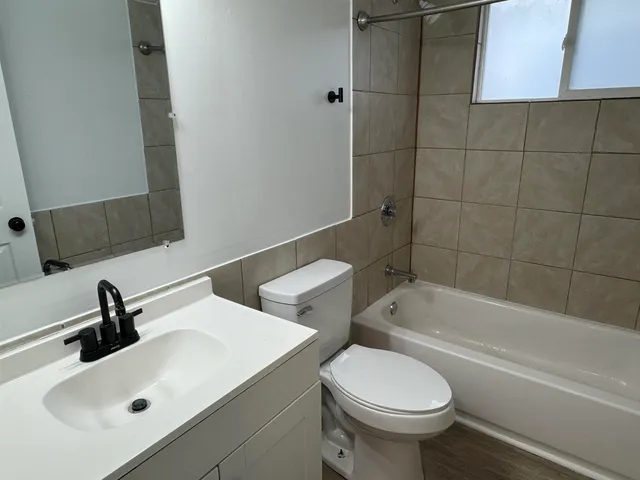 $900 | 3240 Heatherton Drive, Unit 3, Davenport, IA 52804