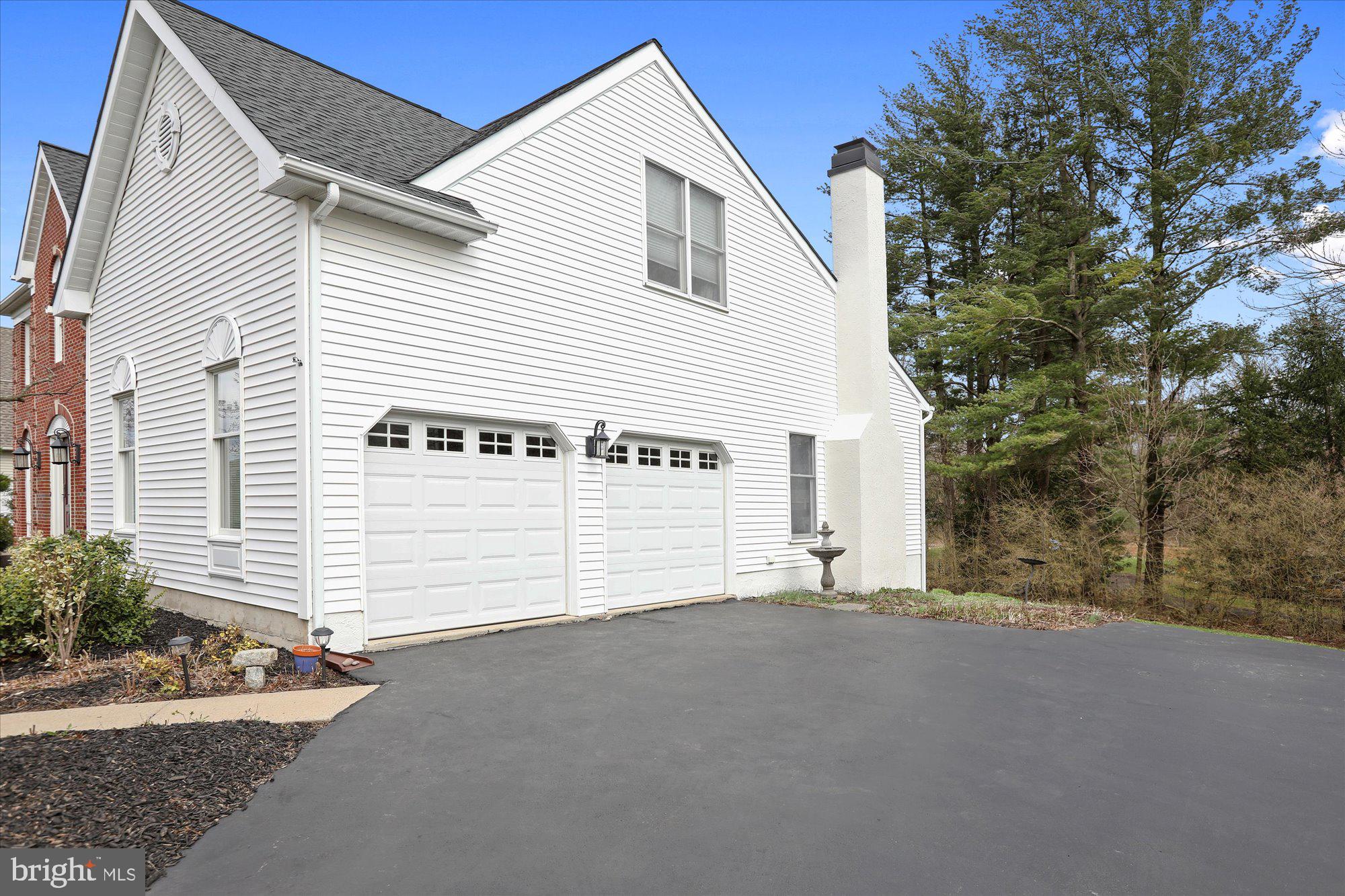 2-Car Side Entry Garage
