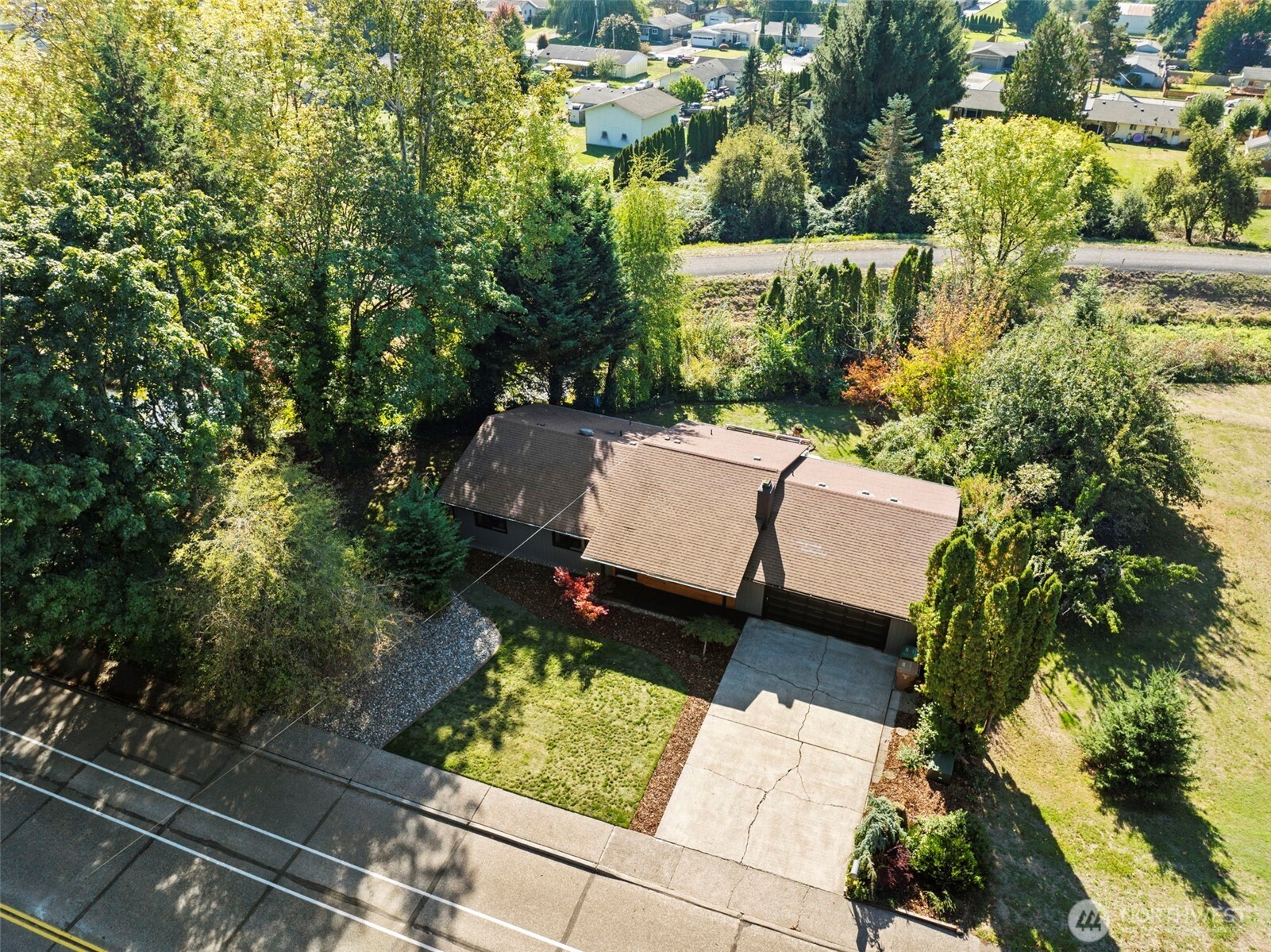 3167 Pacific Way Longview, WA 98632 - Photo 36 of 39 an aerial view of a house with a yard basket ball court and outdoor seating