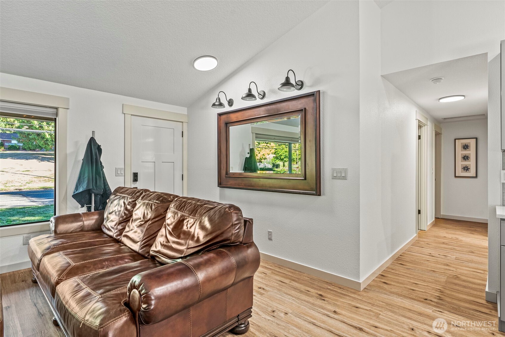 3167 Pacific Way Longview, WA 98632 - Photo 5 of 39 a living room with furniture and a window