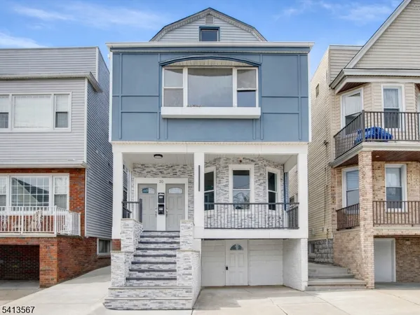 $2,950 | 20 West 49th Street, Unit 2, Bayonne, NJ 07002