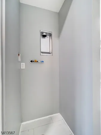 $2,950 | 20 West 49th Street, Unit 2, Bayonne, NJ 07002