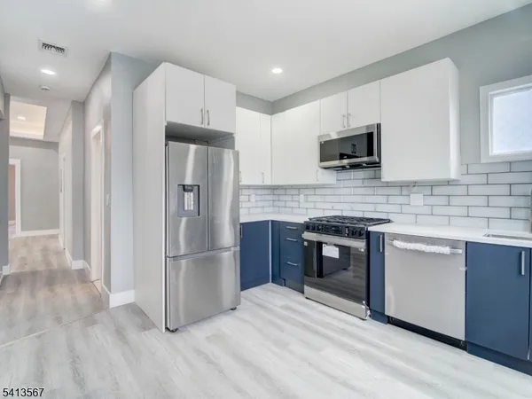 $2,950 | 20 West 49th Street, Unit 2, Bayonne, NJ 07002