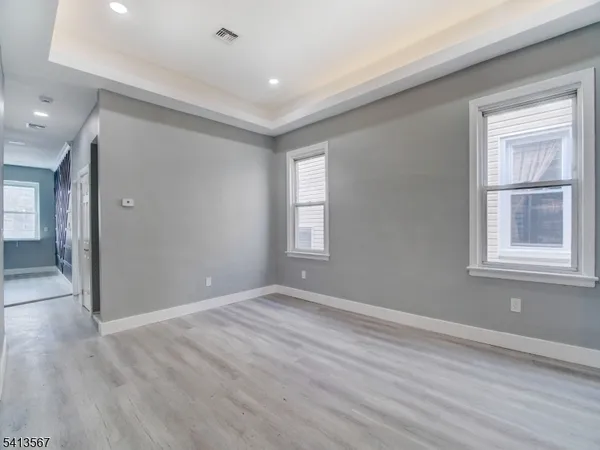 $2,950 | 20 West 49th Street, Unit 2, Bayonne, NJ 07002