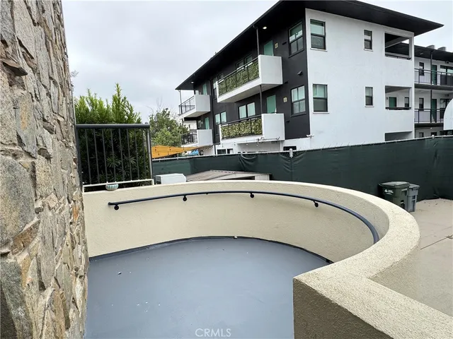 $2,460 | 251 North Oakland Avenue, Unit 8, Pasadena, CA 91101