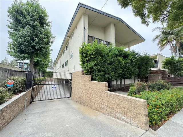 $2,460 | 251 North Oakland Avenue, Unit 8, Pasadena, CA 91101