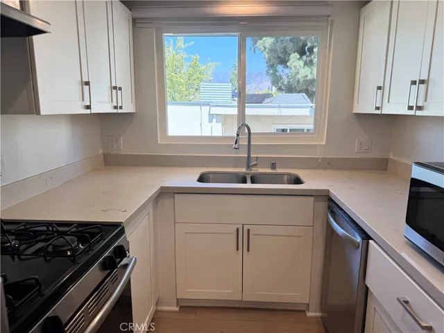 $2,460 | 251 North Oakland Avenue, Unit 8, Pasadena, CA 91101