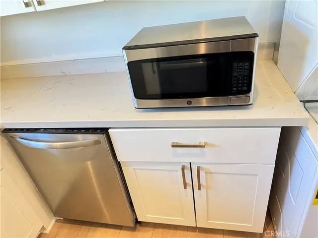 $2,460 | 251 North Oakland Avenue, Unit 8, Pasadena, CA 91101