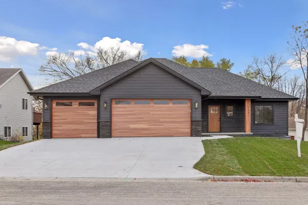 $560,000 | 1270 Bellflower Lane Northeast, Owatonna, MN 55060