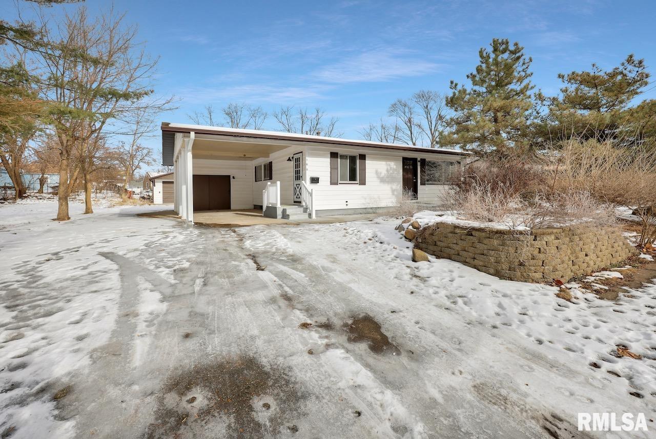 105 Hamilton Road Marquette Heights, IL 61554 - Photo 3 of 22 Gallery Image 3