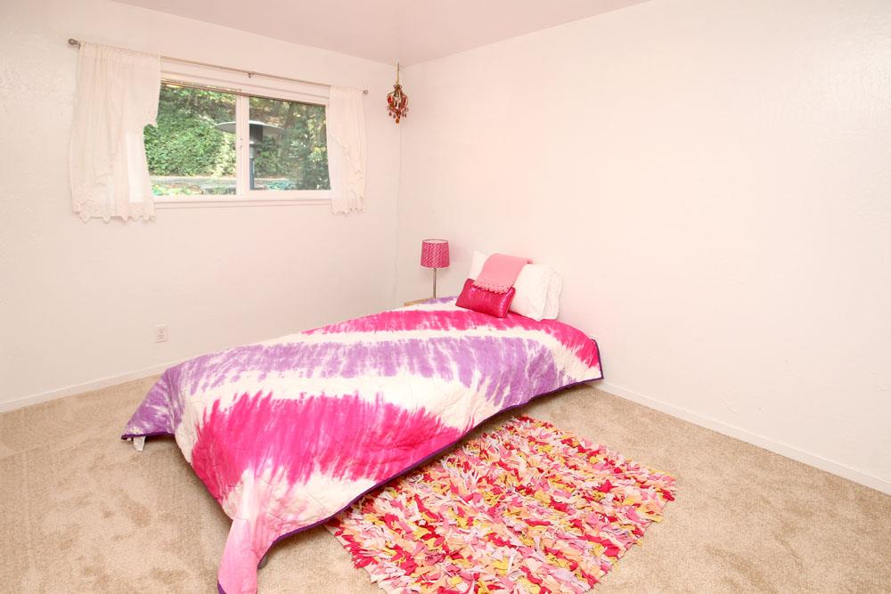 160 Ross Road Aptos, CA 95003 - Photo 9 of 22 Gallery Image 9