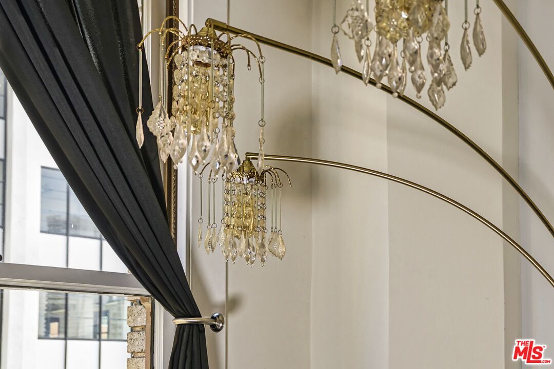 939 South Broadway, Unit 304 Los Angeles, CA 90015 - Photo 7 of 21 a view of a door