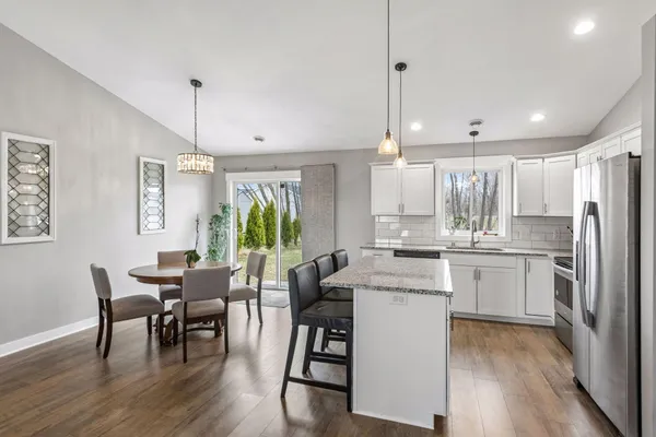 $334,900 | 555 Western Avenue, Green Isle, MN 55338