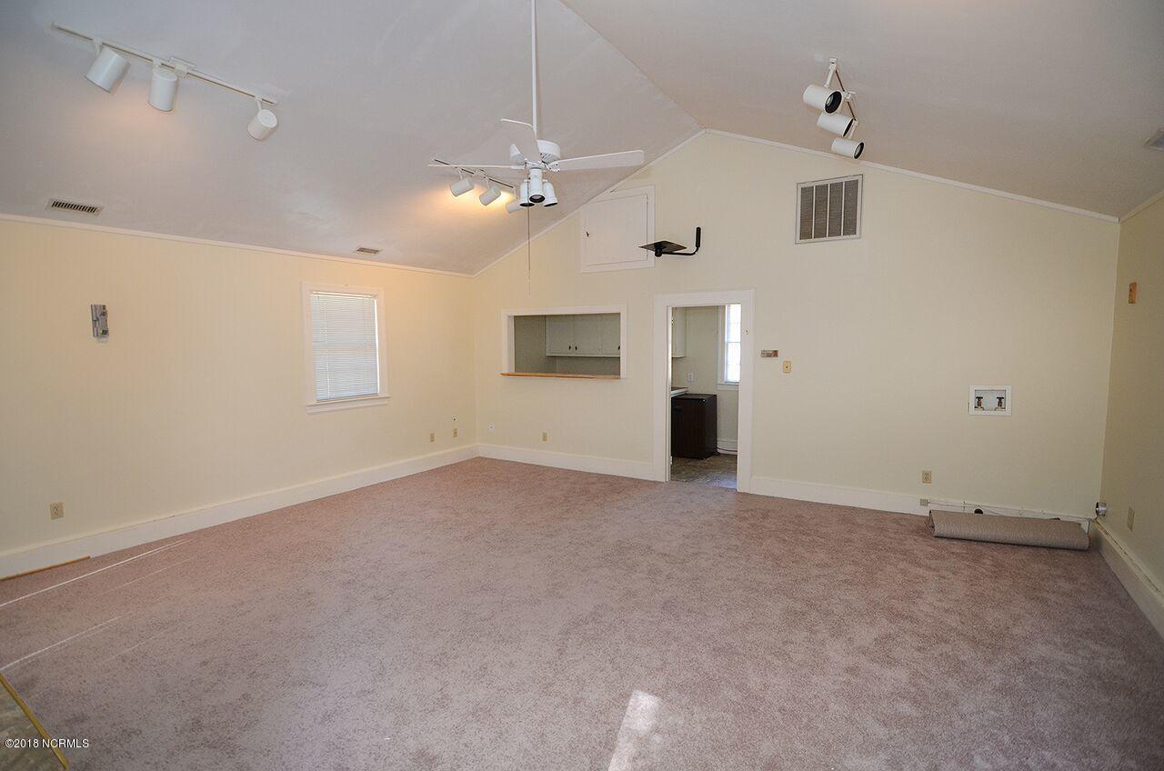 801 Raleigh Rd Parkway West Wilson, NC 27893 - Photo 15 of 17 OUTSIDEBUILDING_preview