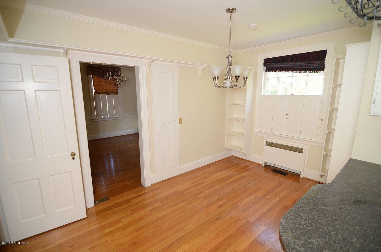 801 Raleigh Rd Parkway West Wilson, NC 27893 - Photo 5 of 17 BREKAFASTAREA_preview