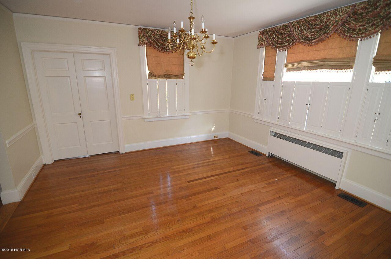 801 Raleigh Rd Parkway West Wilson, NC 27893 - Photo 6 of 17 DINGINGAREA_preview