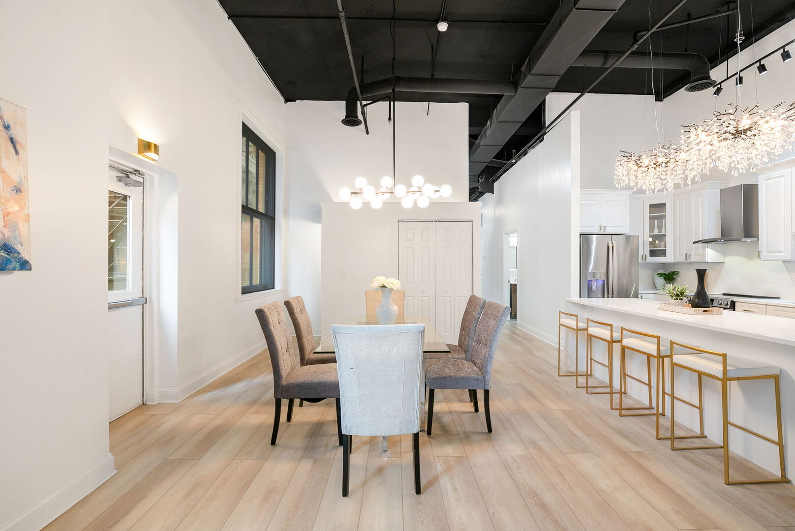 120 South State Street, Unit 4 Chicago, IL 60603 - Photo 12 of 33