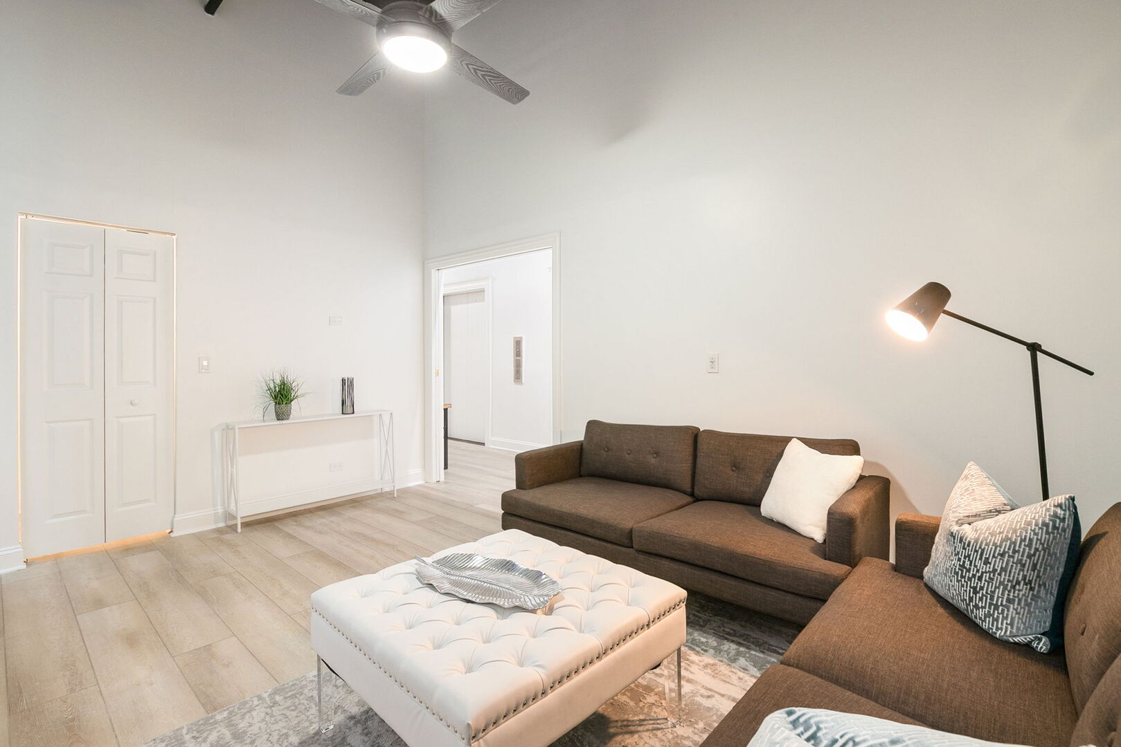 120 South State Street, Unit 4 Chicago, IL 60603 - Photo 27 of 33