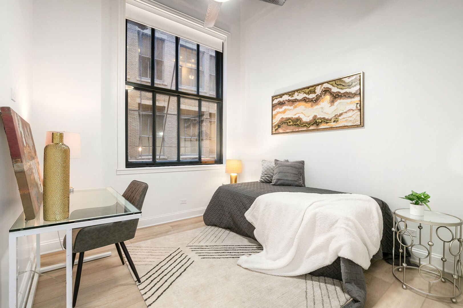 120 South State Street, Unit 4 Chicago, IL 60603 - Photo 30 of 33
