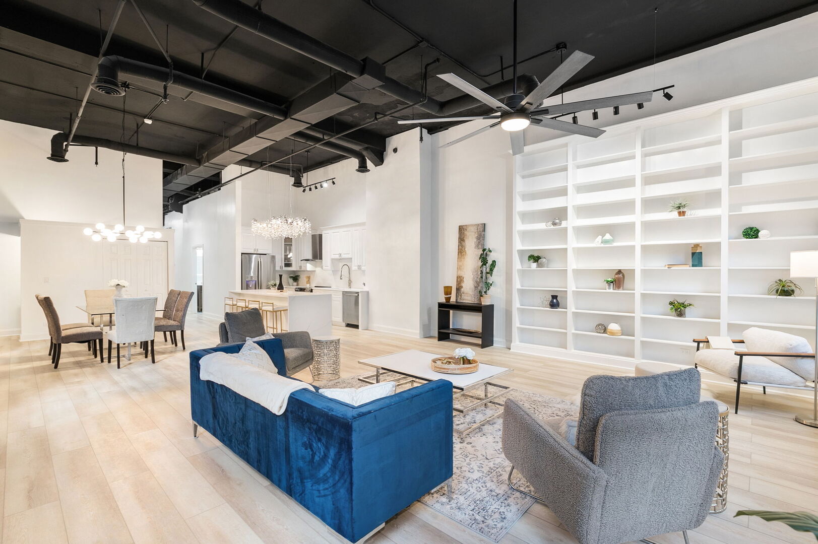 120 South State Street, Unit 4 Chicago, IL 60603 - Photo 8 of 33