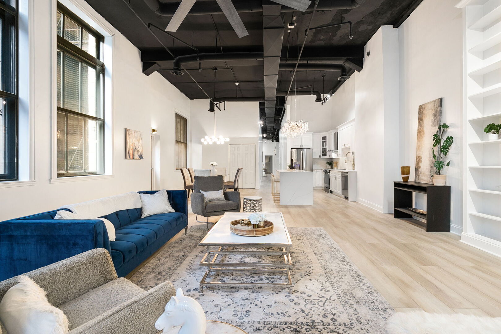 120 South State Street, Unit 4 Chicago, IL 60603 - Photo 9 of 33