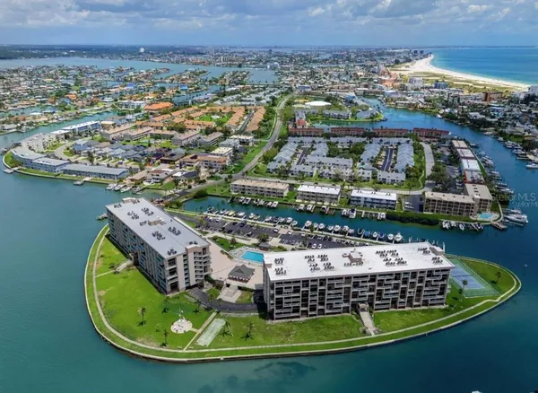 $375,000 | 1 Key Capri, Unit 406W, St. Petersburg, FL 33706
