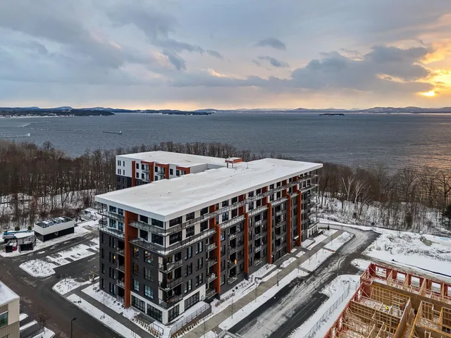 $958,000 | 125 Cambrian Way, Unit 619, Burlington, VT 05401