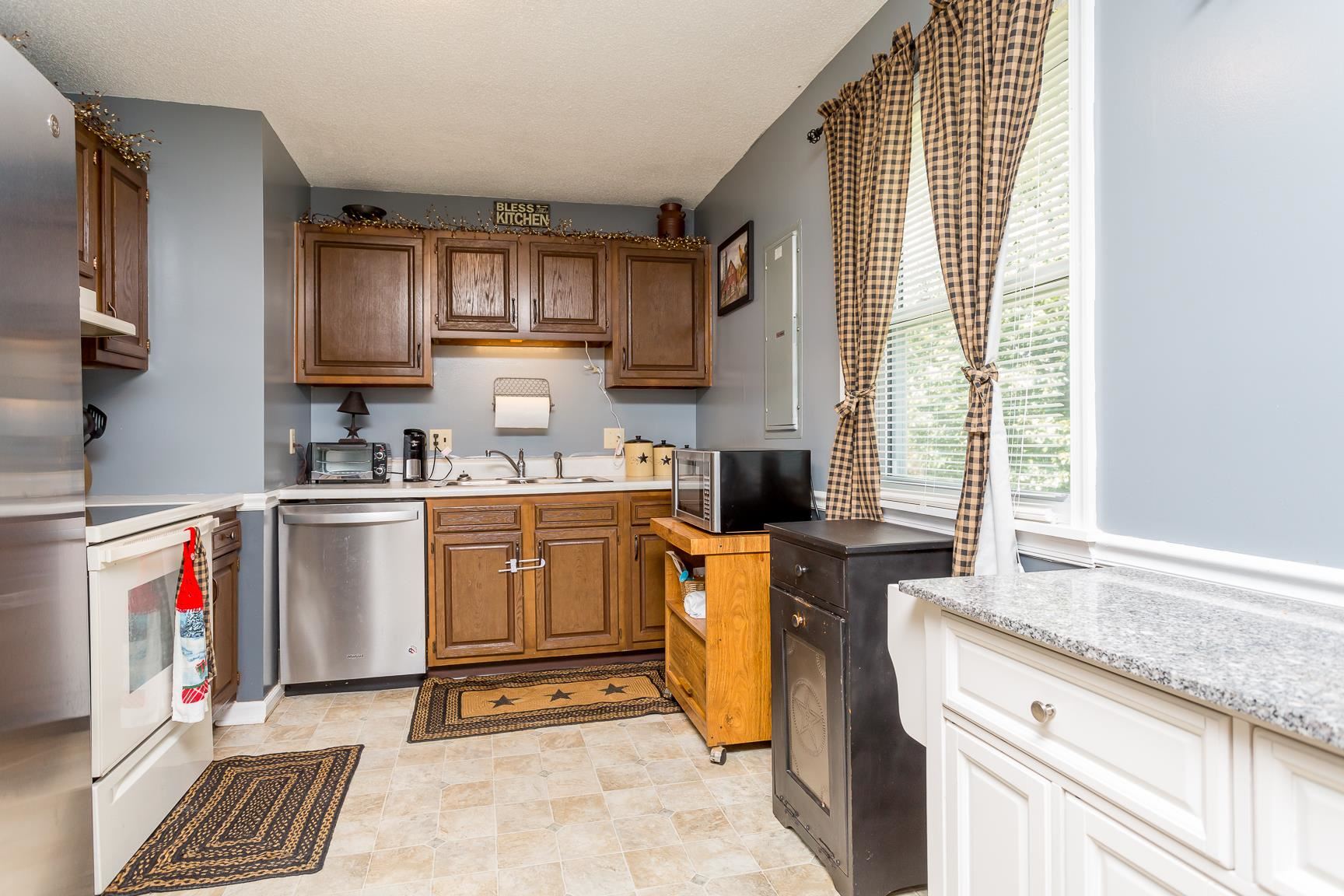 361 Ridge Court Timberville, VA 22853 - Photo 13 of 35 Gallery Image 13