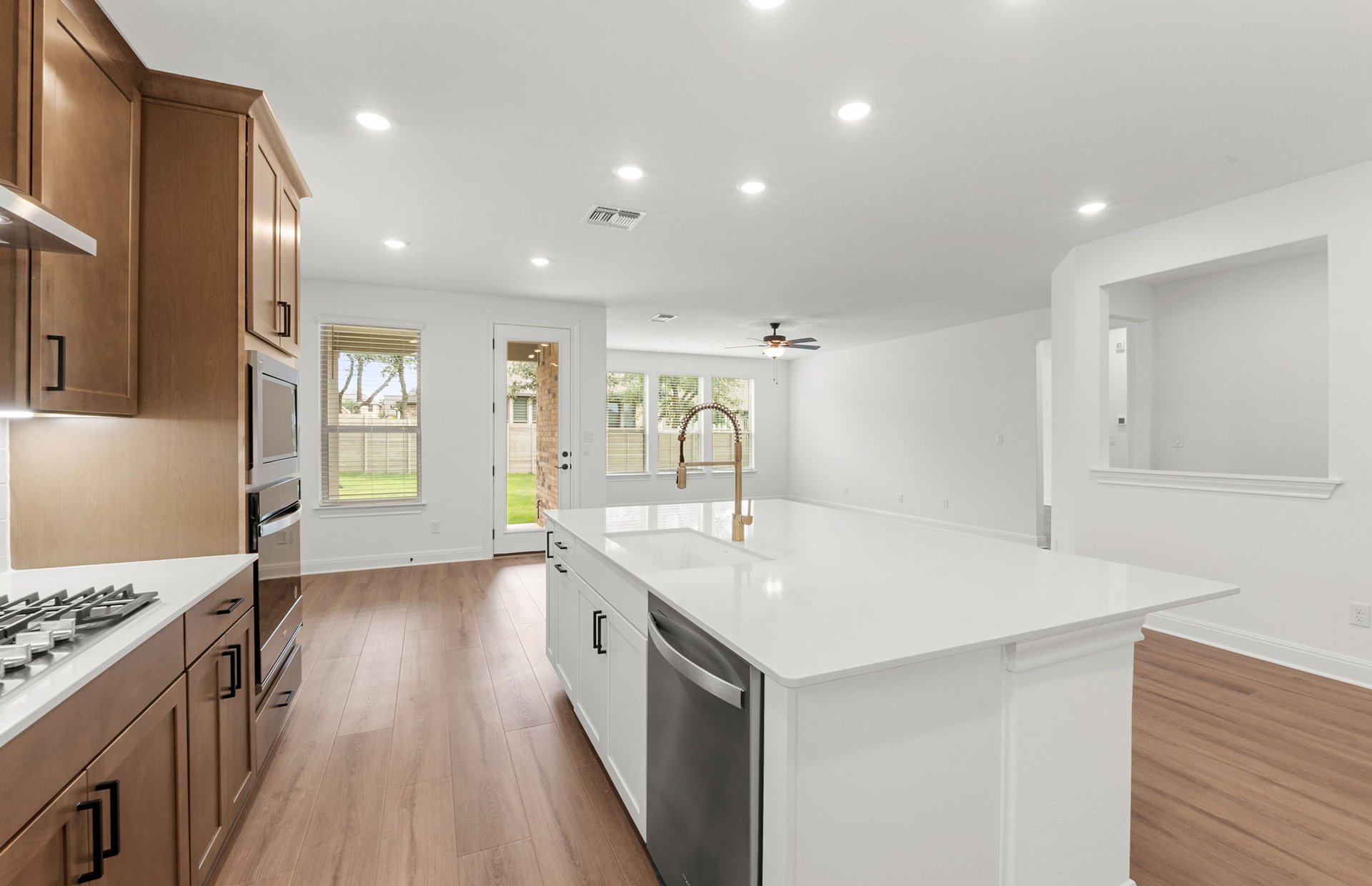 829 Round Mountain Pass Georgetown, TX 78628 - Photo 6 of 17