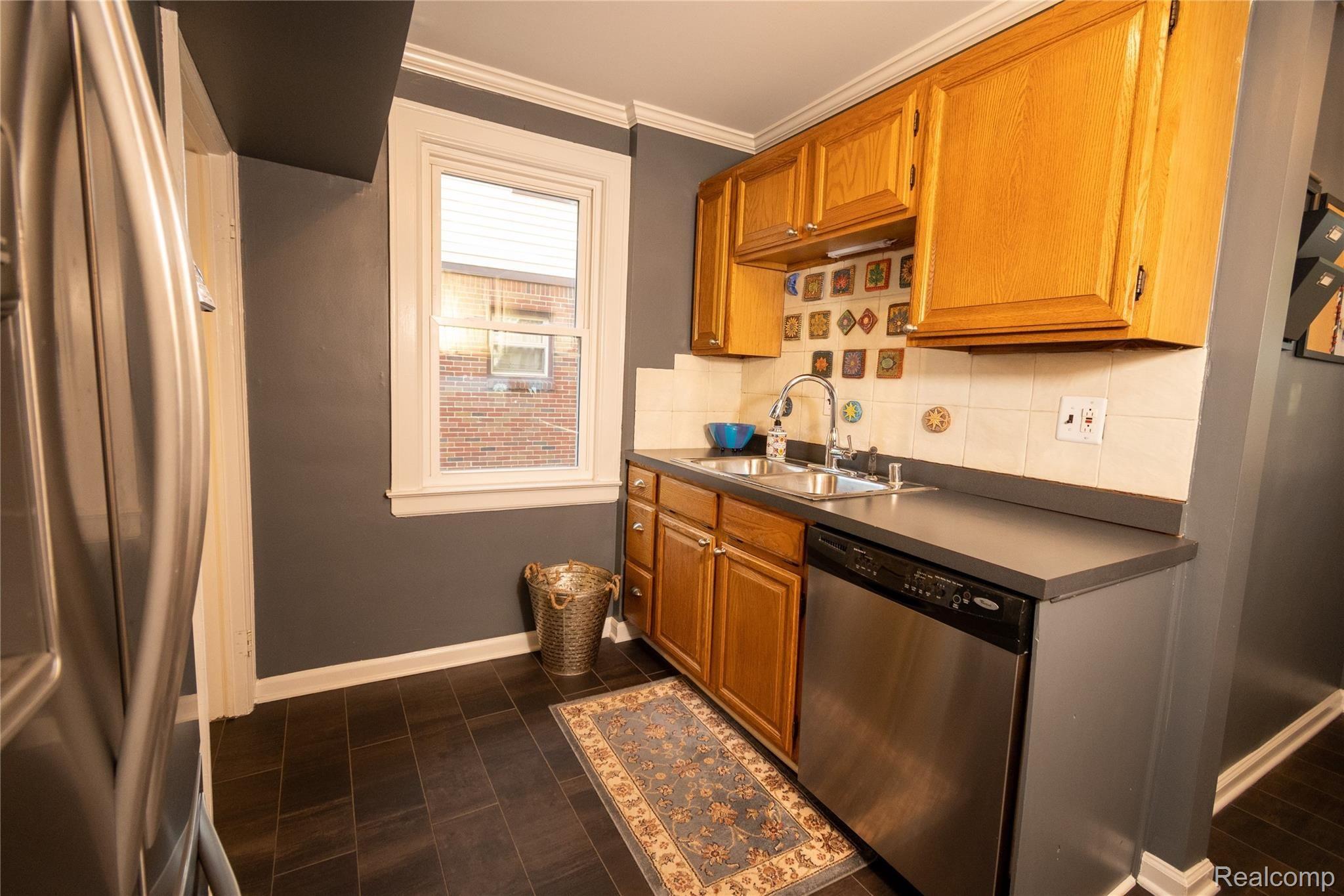7 Wellesley Drive Pleasant Ridge, MI 48069 - Photo 6 of 40 7WellesleyKitchen2.jpg
