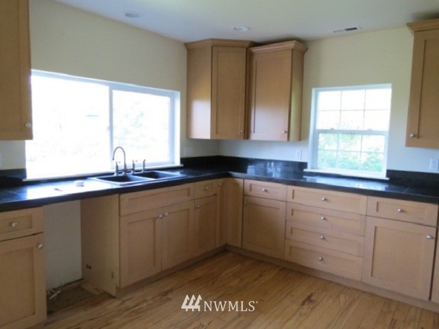 24539 Newberg Road Sedro-Woolley, WA 98284 - Photo 8 of 25 Gallery Image 8