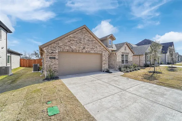 $2,300 | 3001 Cantoni Creek, Princeton, TX 75407