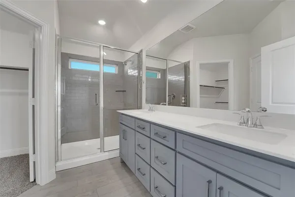 $2,300 | 3001 Cantoni Creek, Princeton, TX 75407