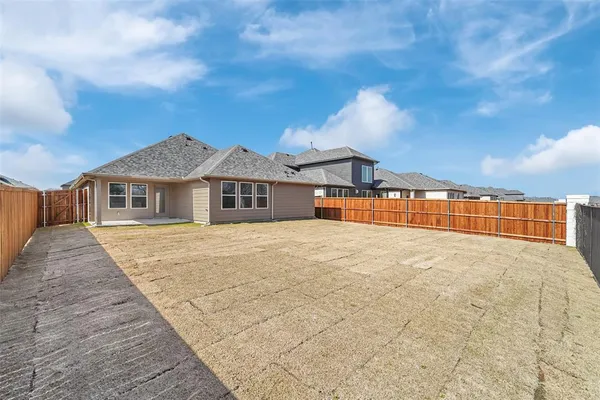 $2,300 | 3001 Cantoni Creek, Princeton, TX 75407