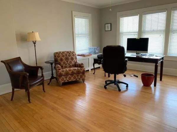 $3,295 | 2907 East Hampshire Avenue, Milwaukee, WI 53211