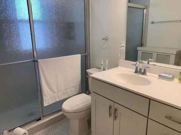 $3,295 | 2907 East Hampshire Avenue, Milwaukee, WI 53211