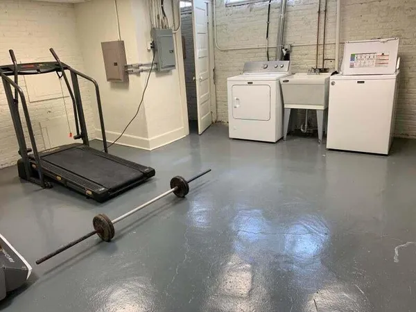 $3,295 | 2907 East Hampshire Avenue, Milwaukee, WI 53211