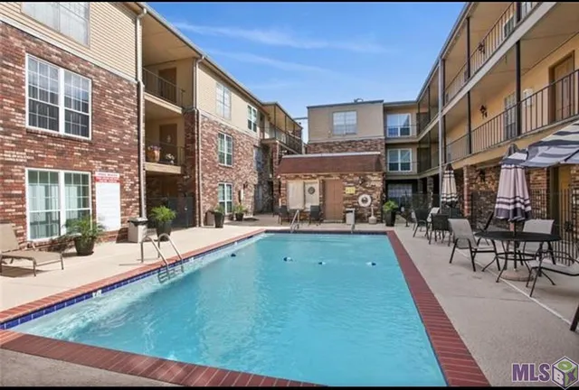 $1,800 | 3320 North Arnoult Road, Unit 211, Metairie, LA 70002