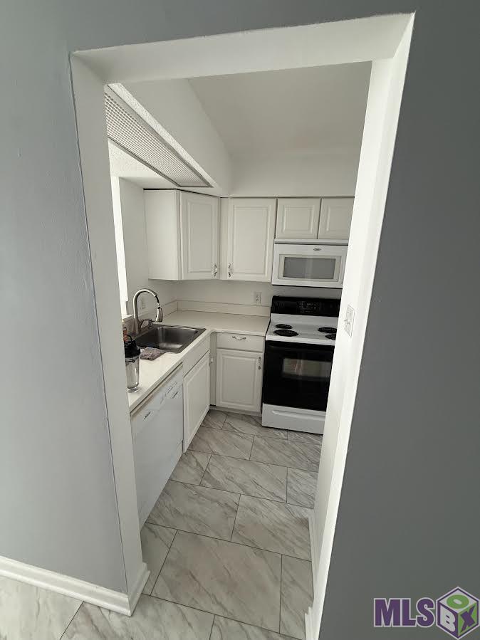 3320 North Arnoult Road, Unit 211 Metairie, LA 70002 - Photo 5 of 16