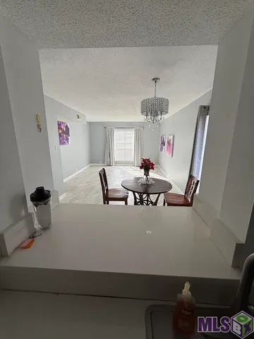 $1,800 | 3320 North Arnoult Road, Unit 211, Metairie, LA 70002