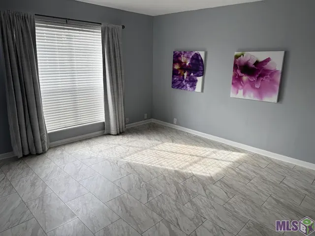 $1,800 | 3320 North Arnoult Road, Unit 211, Metairie, LA 70002