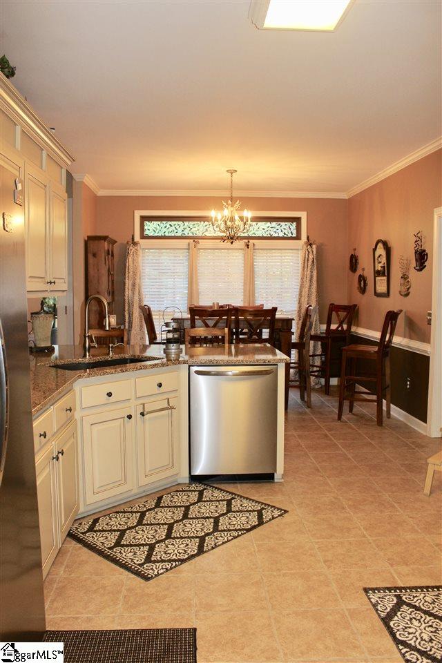 19 English Oak Road Simpsonville, SC 29681 - Photo 12 of 36 Gallery Image 12